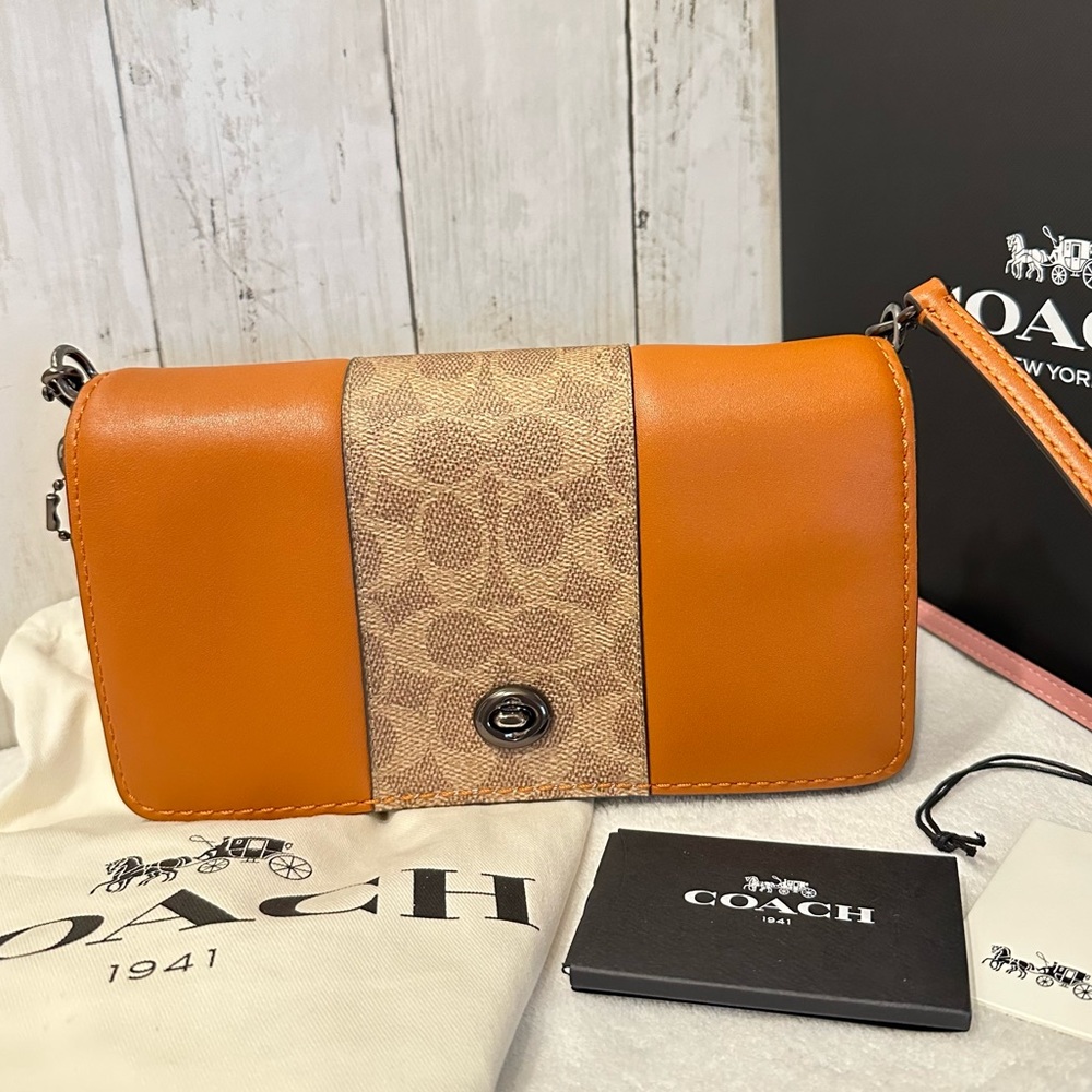 COACH Dinky With Signature Canvas Blocking